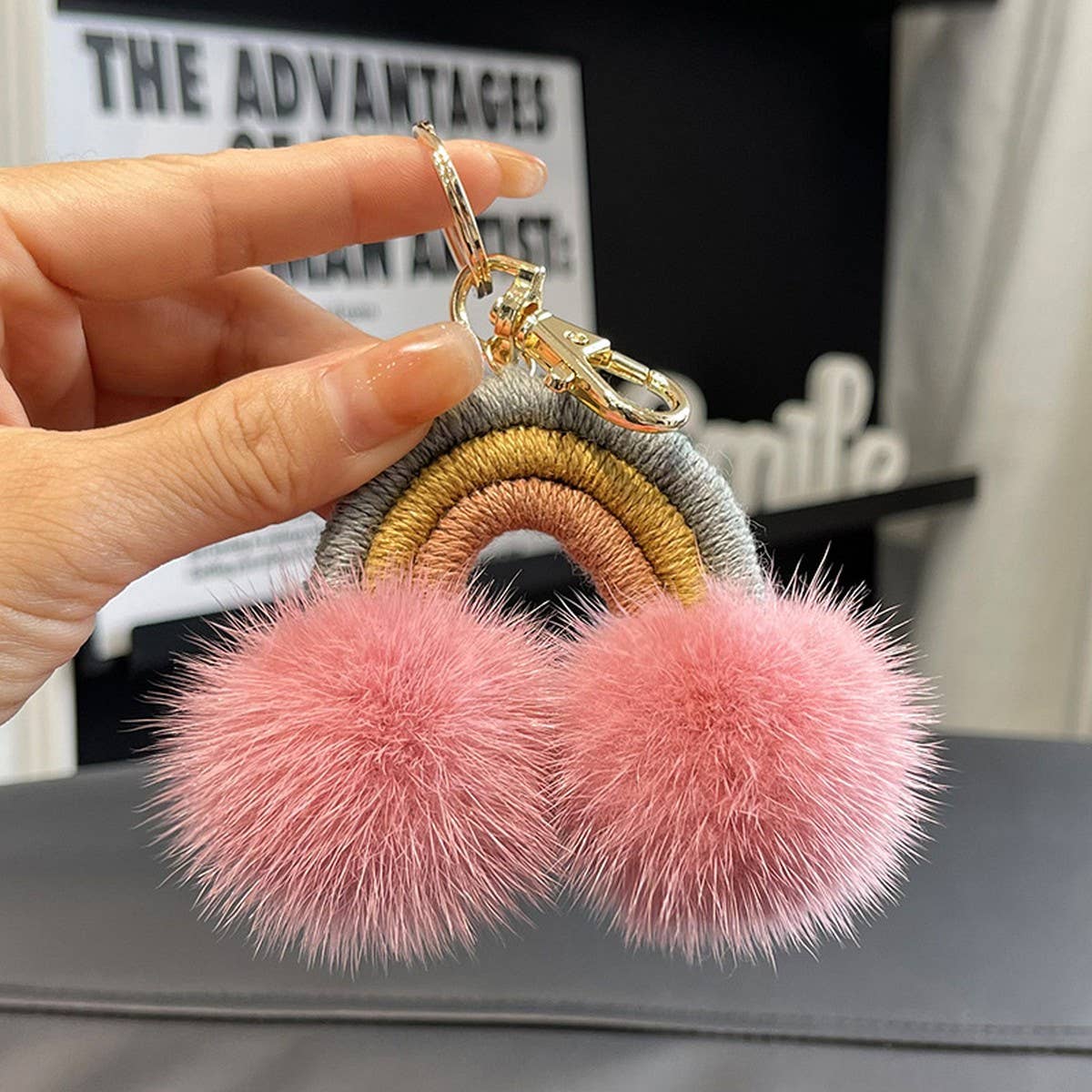 RAINBOW SMALL CLOUD FUR BALL CAR KEYCHAIN PENDANT_CWMM2547