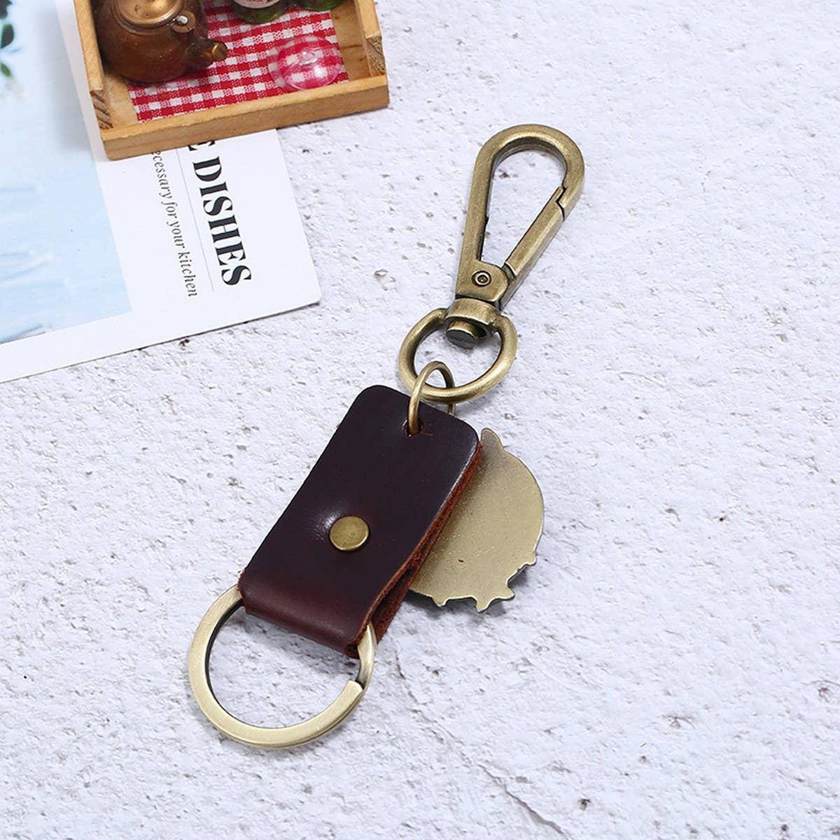 MEN'S ALLOY WOLF HEAD LEATHER KEYCHAIN