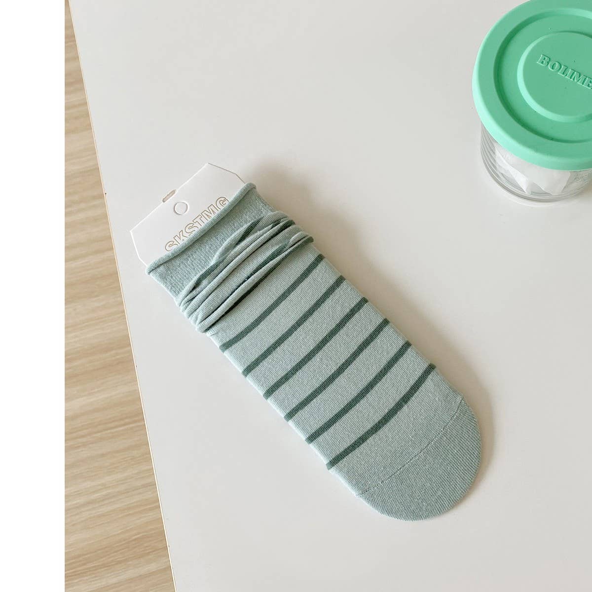 WOMEN HEMMED STRIPED STRAIGHT SOCKS