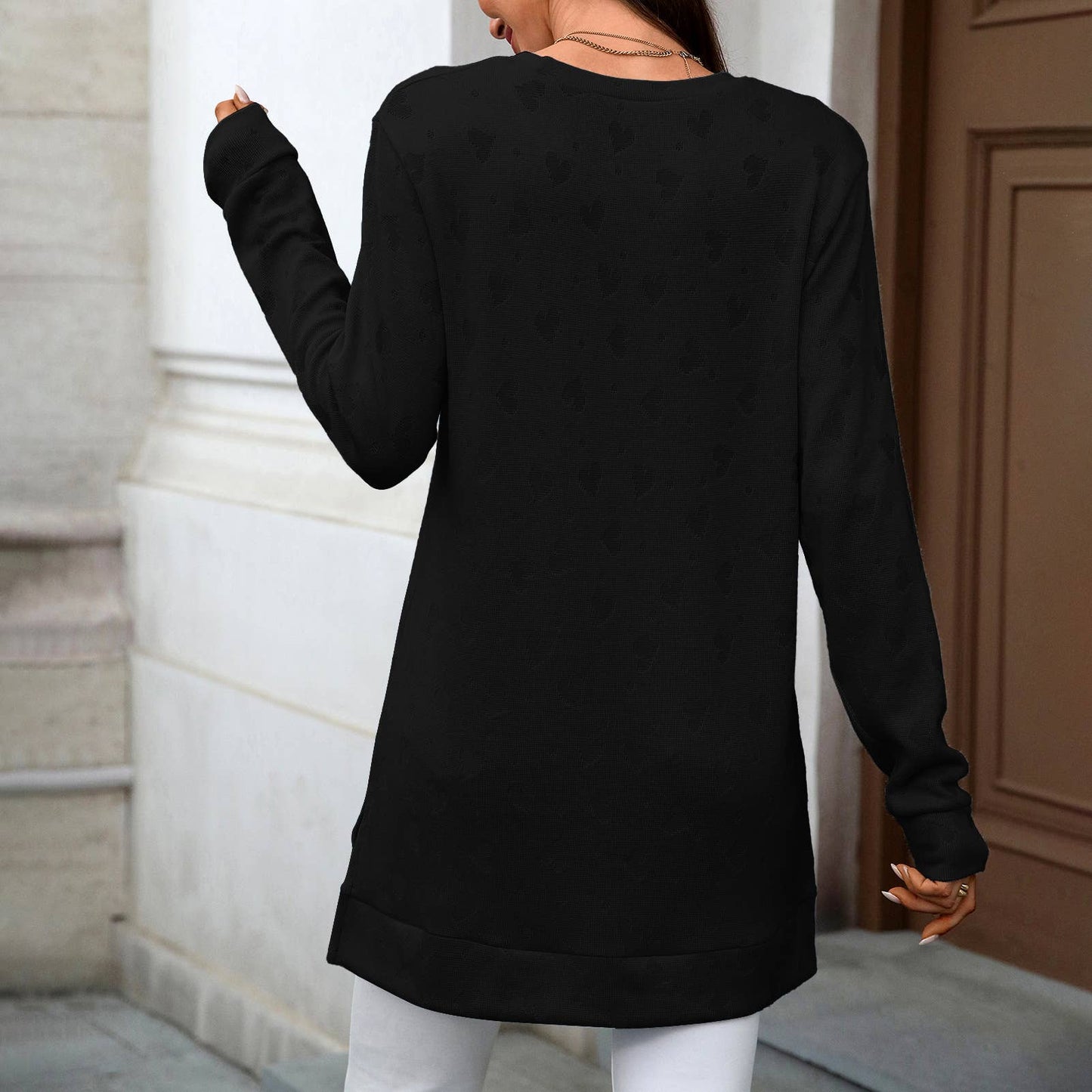 Solid-color round-neck long-sleeved slit T-shirt