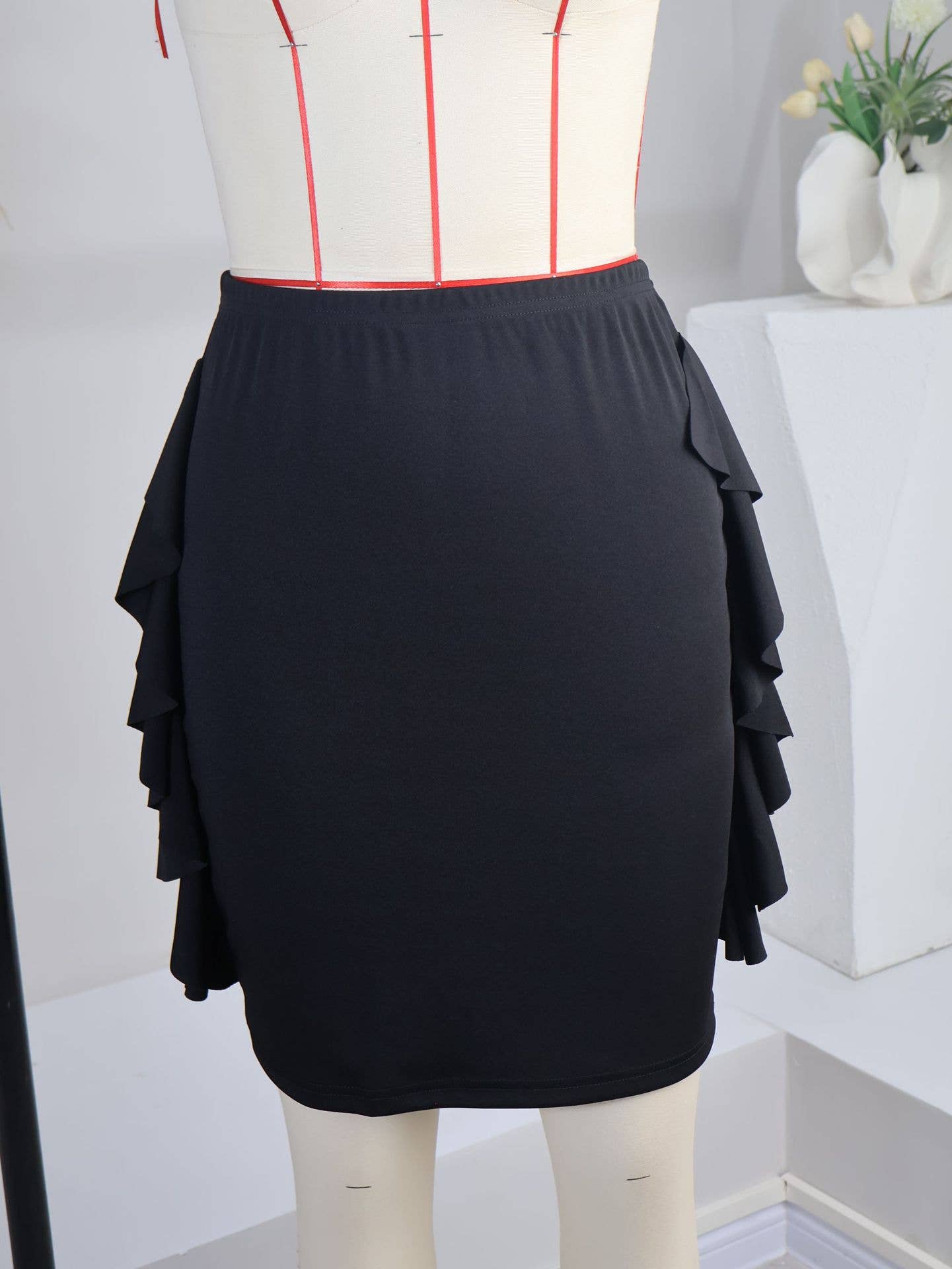 Double side ruffled hem knit skirt in solid color