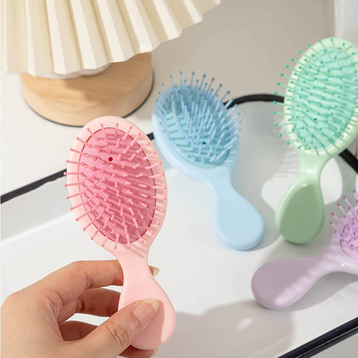 CHILDREN COMPACT MINI CUTE HOME MASSAGE COMB