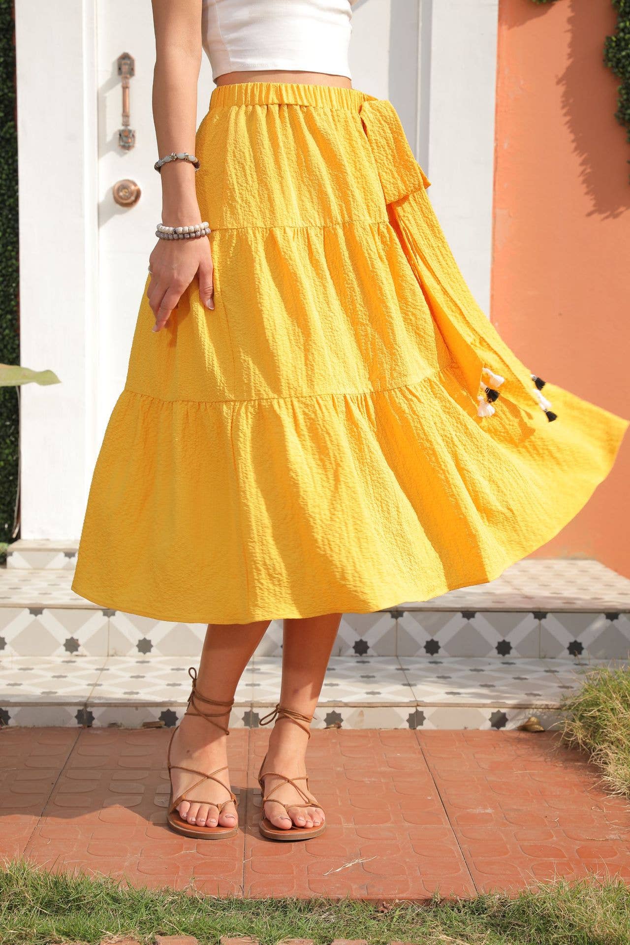 SOLID COLOR LACE-UP SKIRT