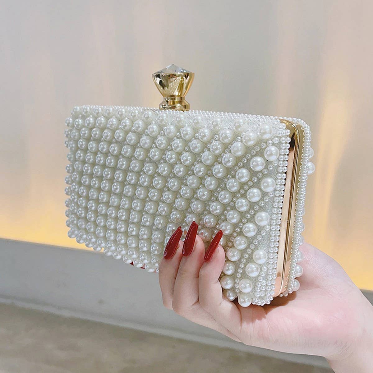 VINTAGE ELEGANT SQUARE CLUTCH_CWAB2512