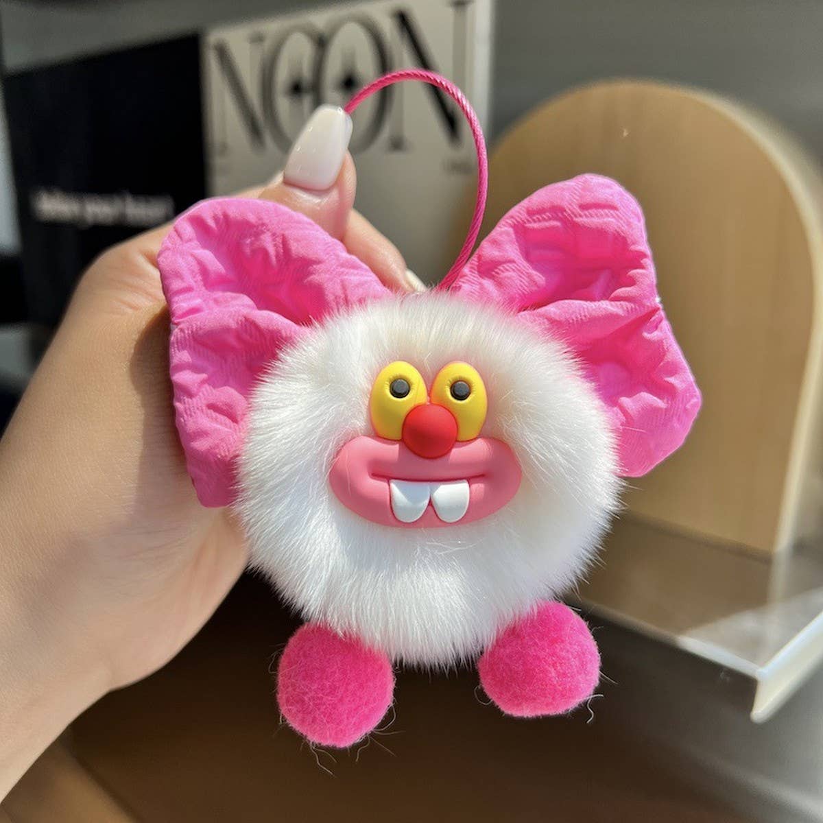 BOWKNOT SMALL COAL BRIQUETTES CAR KEYCHAIN PENDANT_CWMM2552