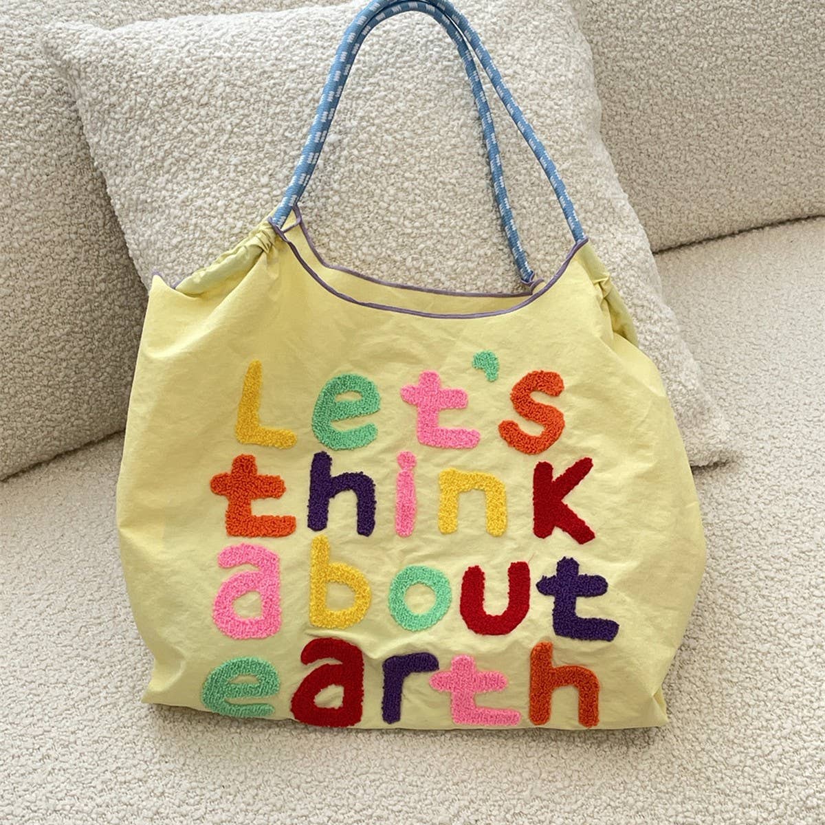 CWAB5800_LARGE CAPACITY EMBROIDERED CANVAS SHOULDER BAG