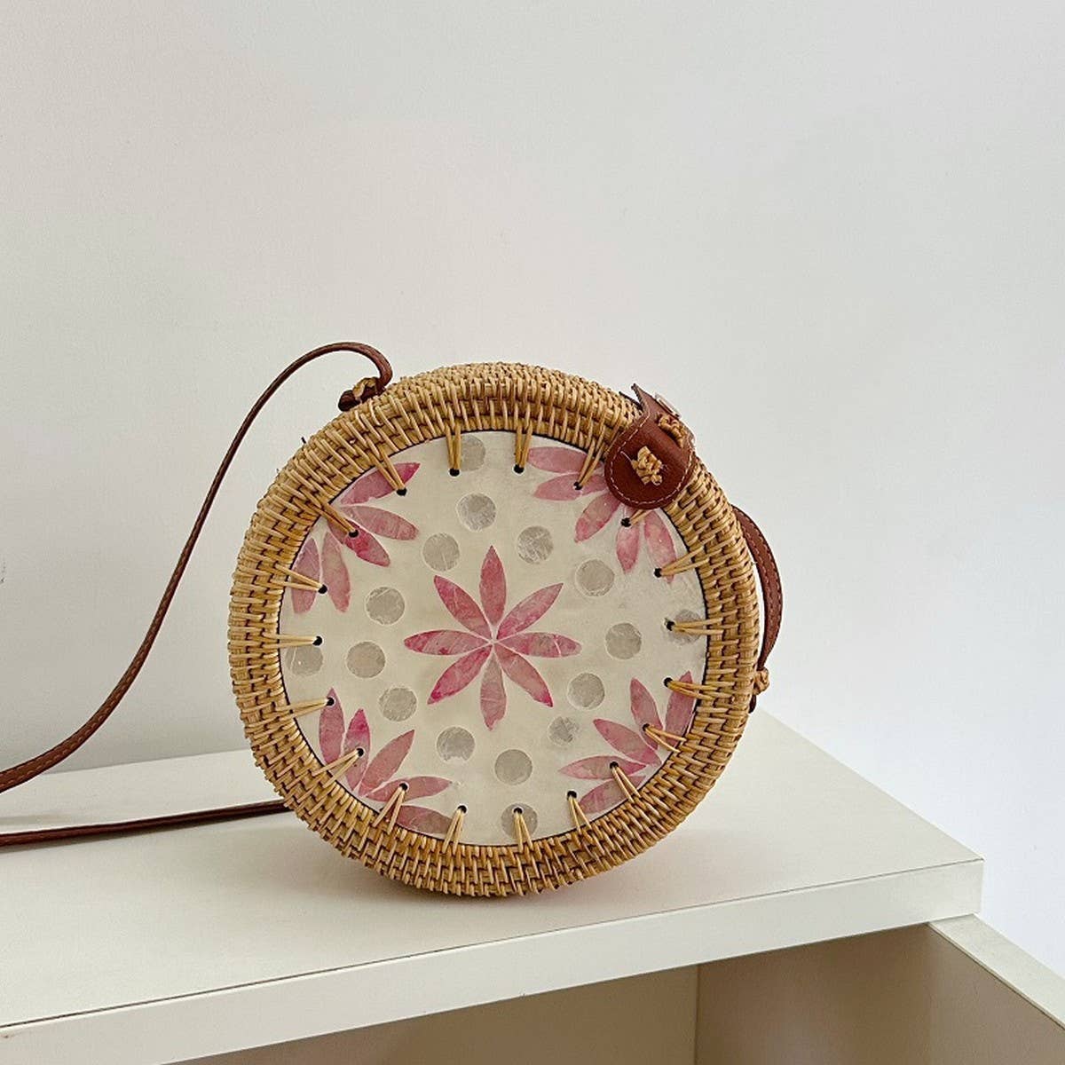 WOVEN COLORFUL SHELL SHOULDER CROSSBODY BAG_CWMM4546