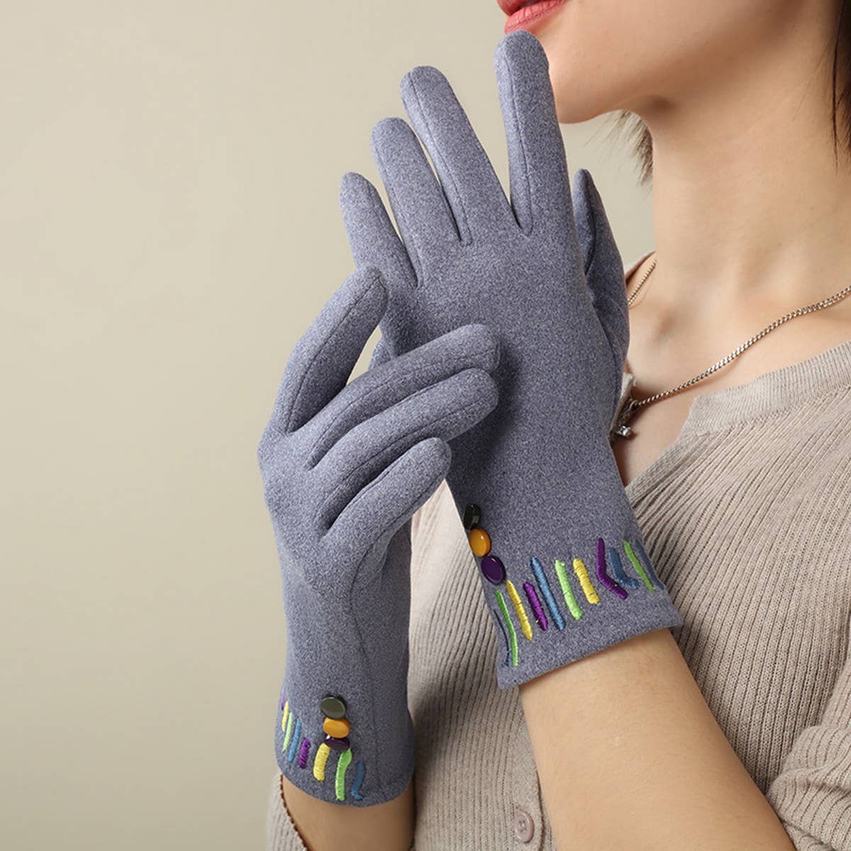 SIMPLE AND STYLISH BREATHABLE TOUCH SCREEN GLOVES