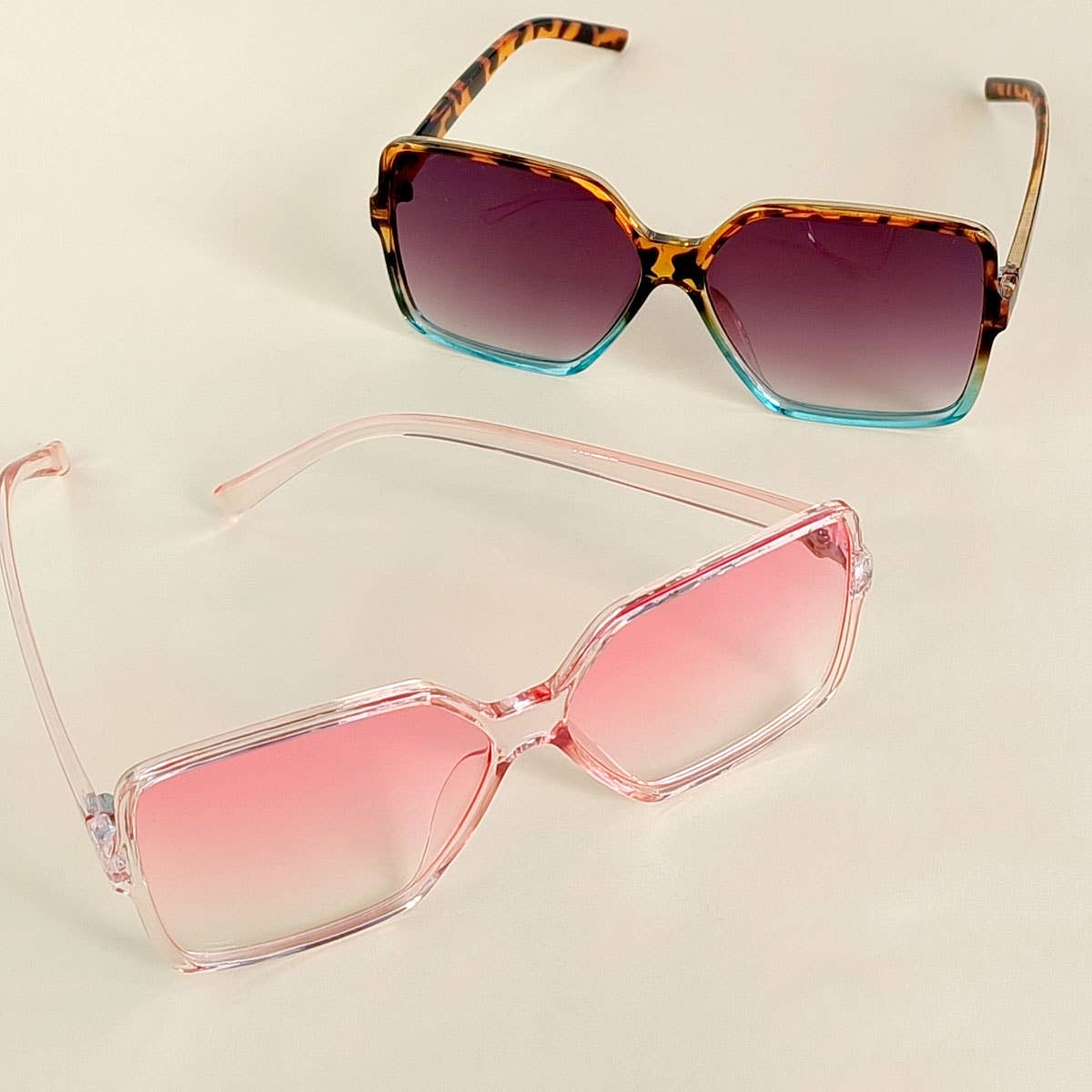 HIGH FASHION OVERSIZED SQUARE SUNGLASSES