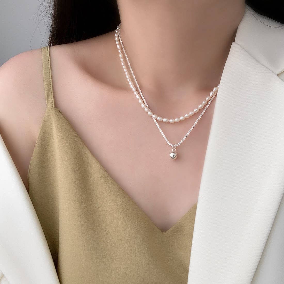 Fashionable Bahak freshwater pearl necklace