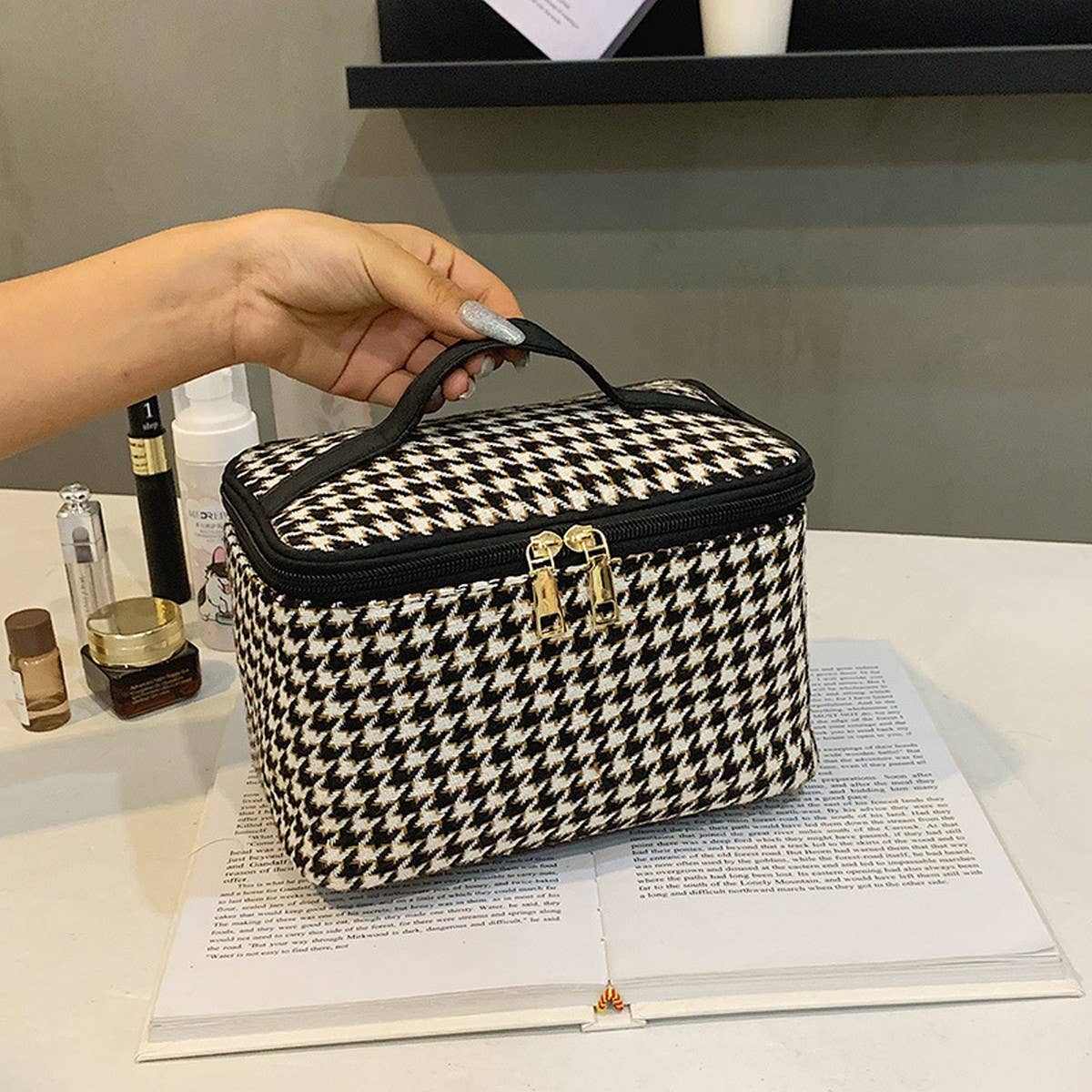 FASHION PORTABLE HOUNDSTOOTH COSMETIC BAG_CWAB4396