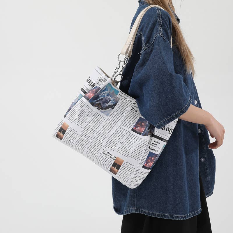 Newspaper printed large-capacity bucket bag