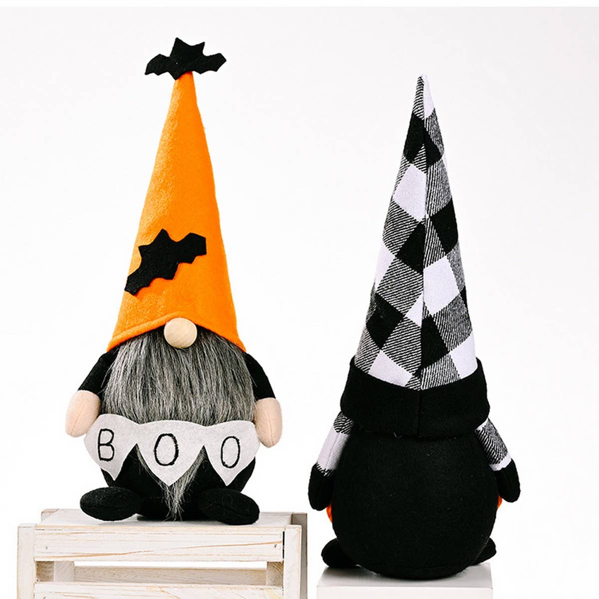 CWMM10247_HALLOWEEN BOO FACELESS RUDOLF STANDING DOLL