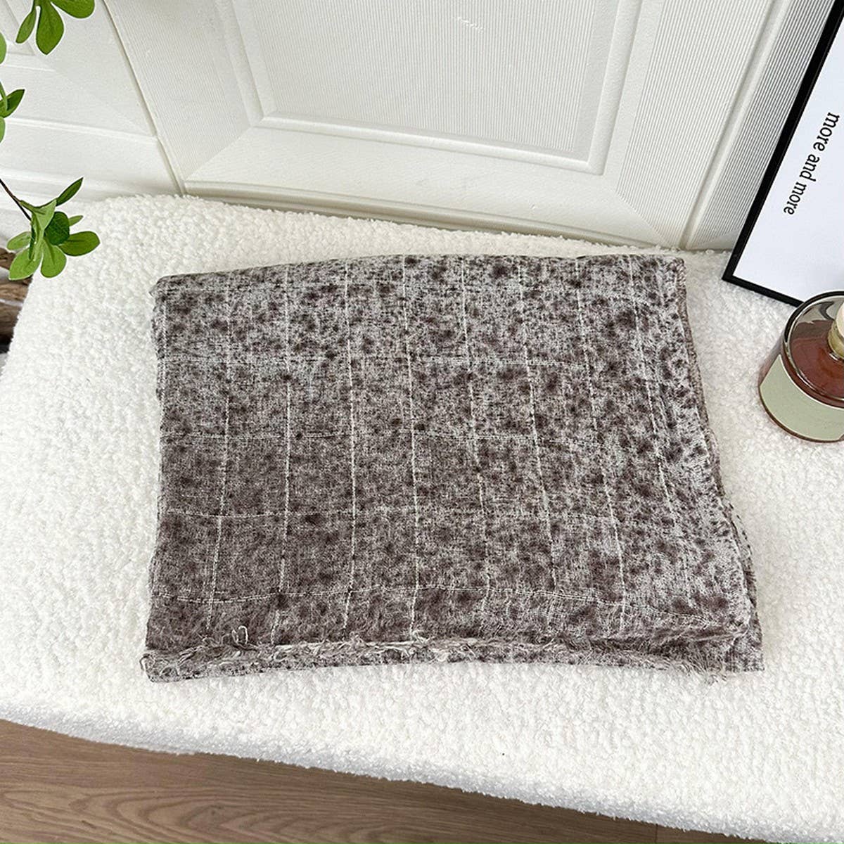 CONTRAST COLOR SPRAY DYED LONG SCARF SHAWL