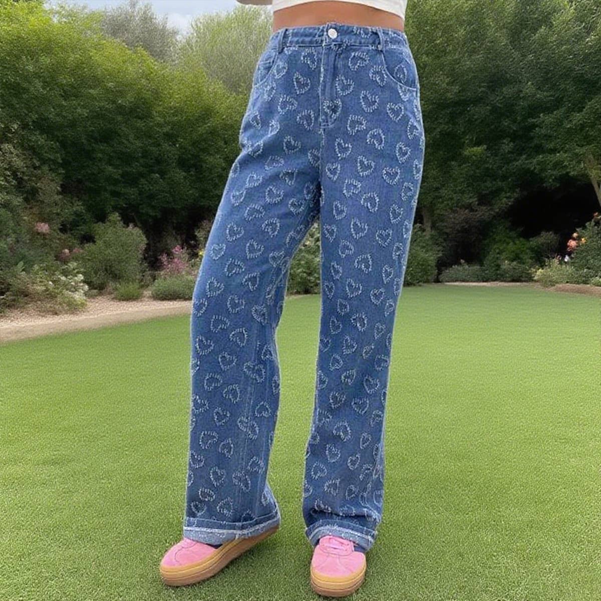 Heart-shaped crocheted washed straight-leg jeans