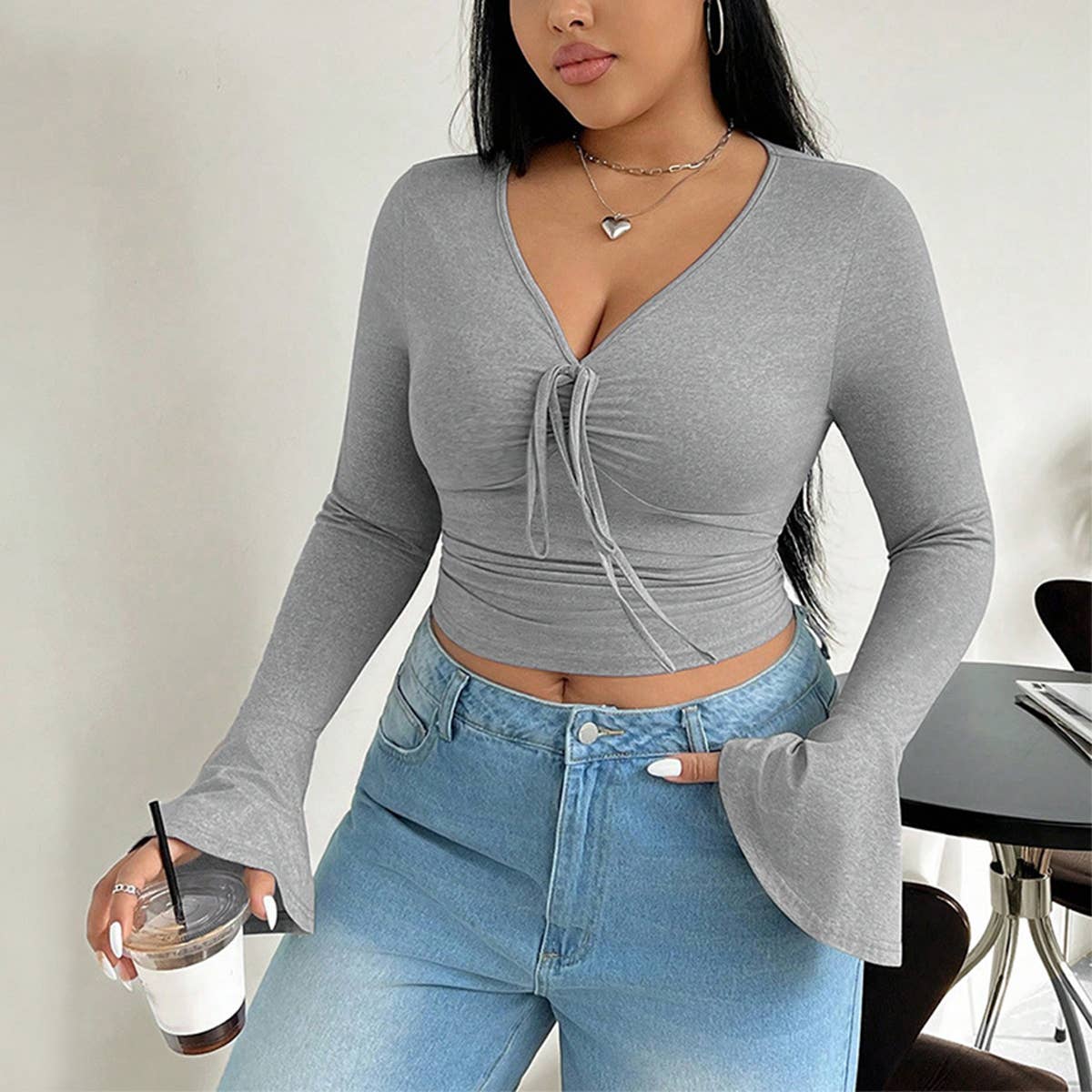 V-neck long-sleeved T-shirt pure slim short top