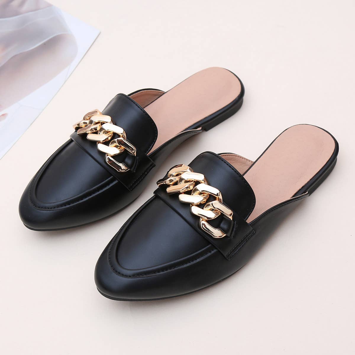 FLAT BOTTOM MULES WITHOUT HEEL