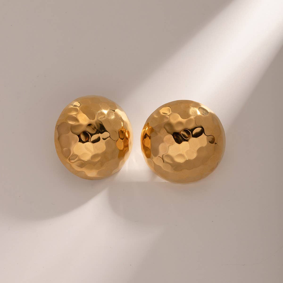 TEMPERAMENT LIGHT LUXURY GOLD ROUND EARRINGS