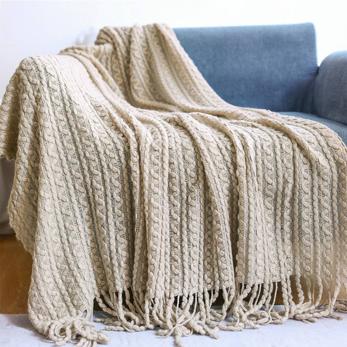 LIGHTWEIGHT SOFT AND COMFORTABLE KNITTING BLANKET