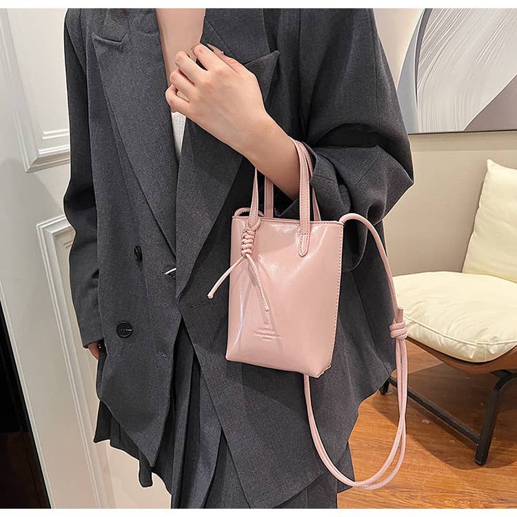 Glossy simple and niche single-shoulder bag