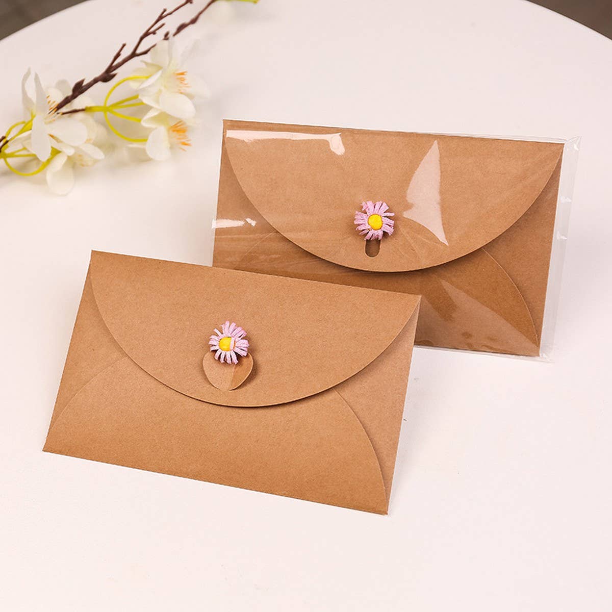 VINTAGE KRAFT PAPER DRIED FLOWER GREETING CARD