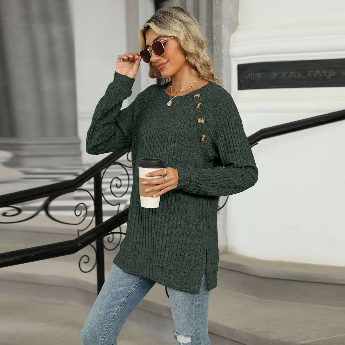 Solid color rotator sleeve slit T-shirt