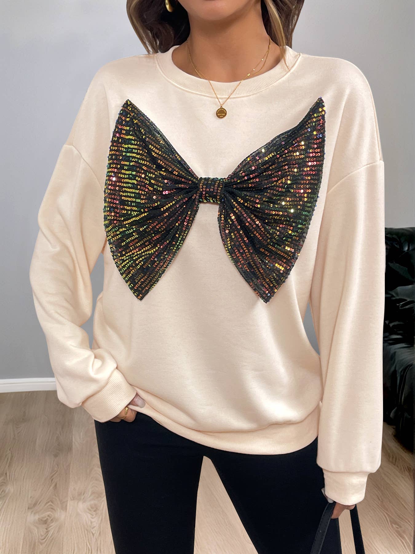 Laid-back style loose sequined bow hoodie
