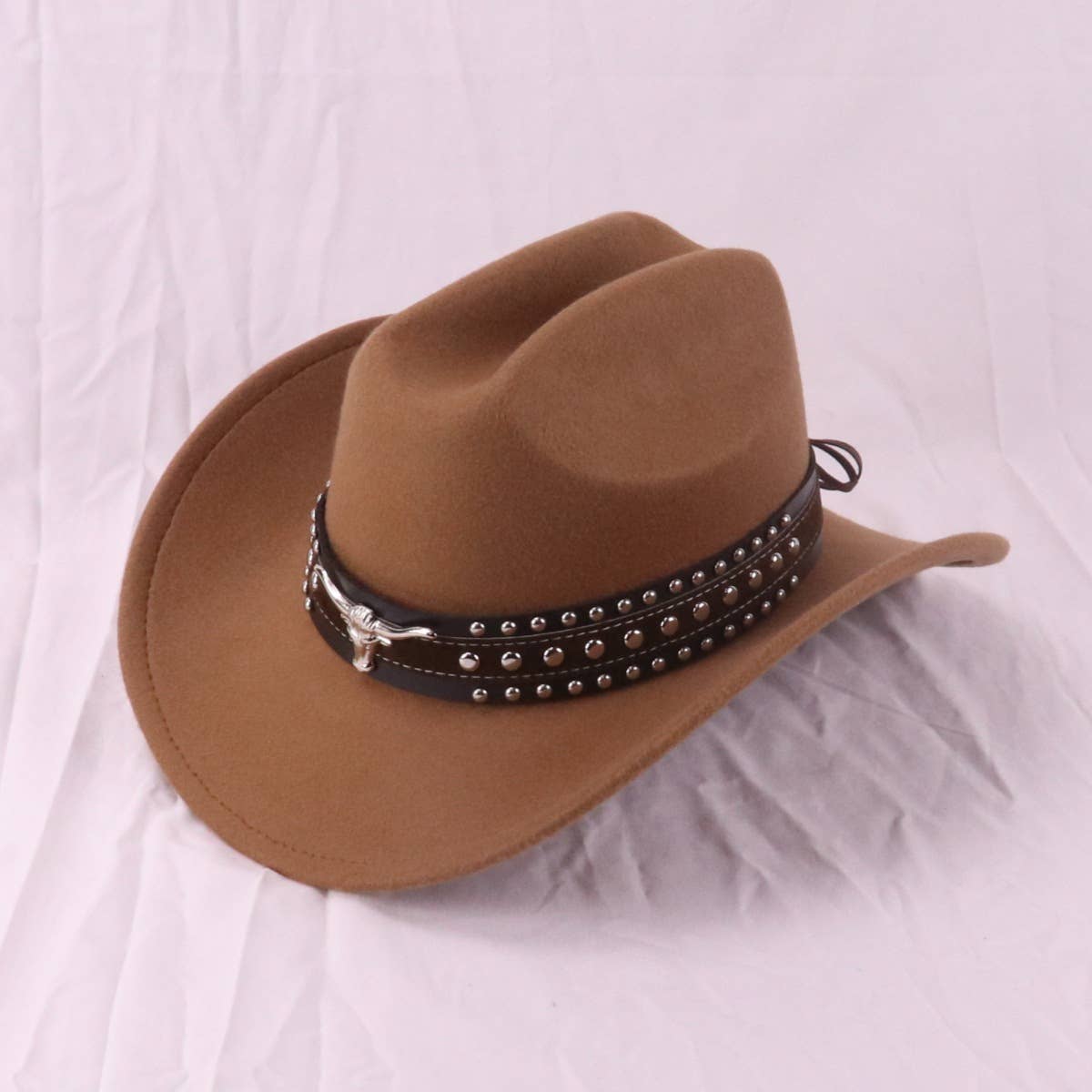 Wide Brim Felt Cowboy Hat with Bull Metal Decor_CWAH3664