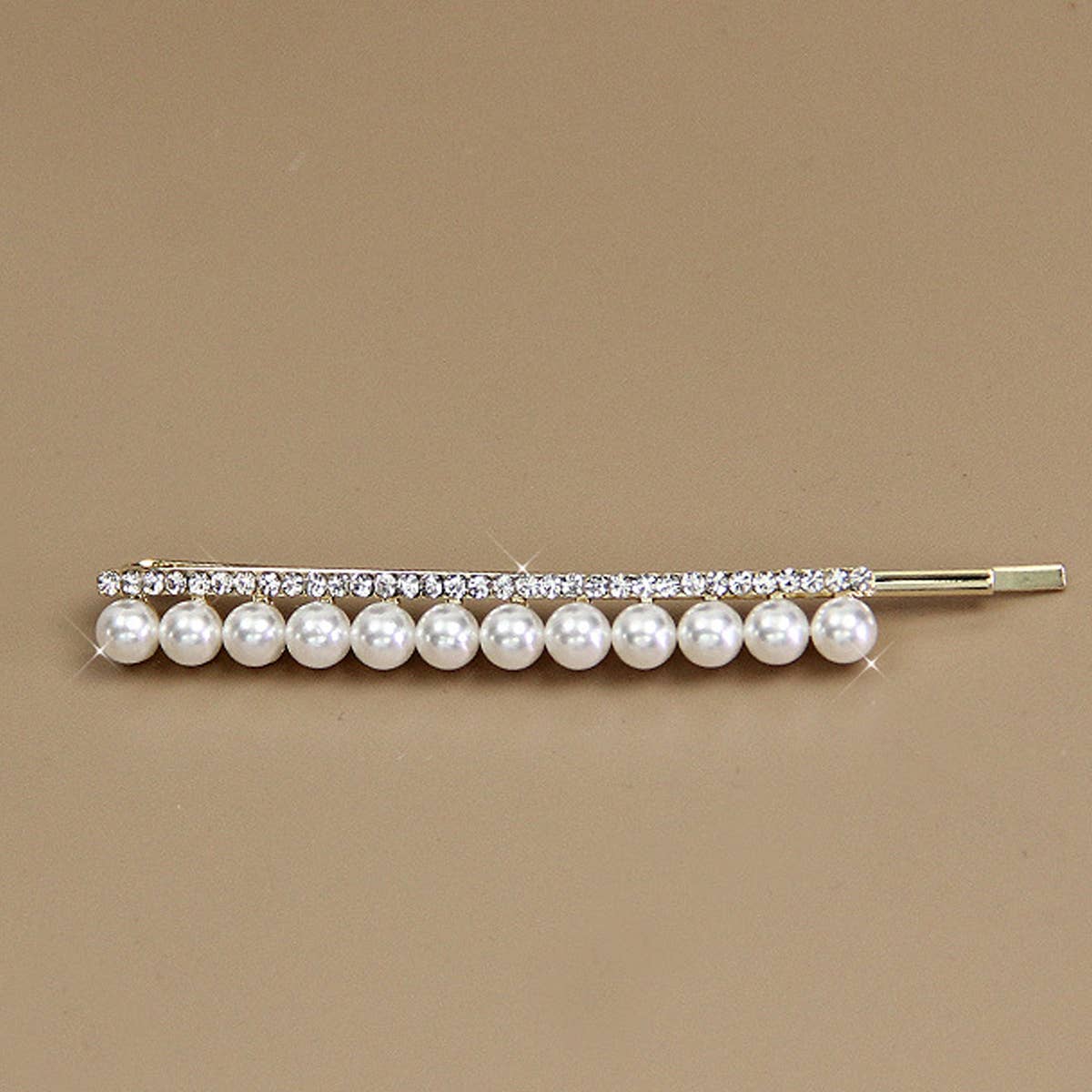 A PAIR OF ELEGANT PEARL AND RHINESTONE HAIR PIN_CWAHA1232