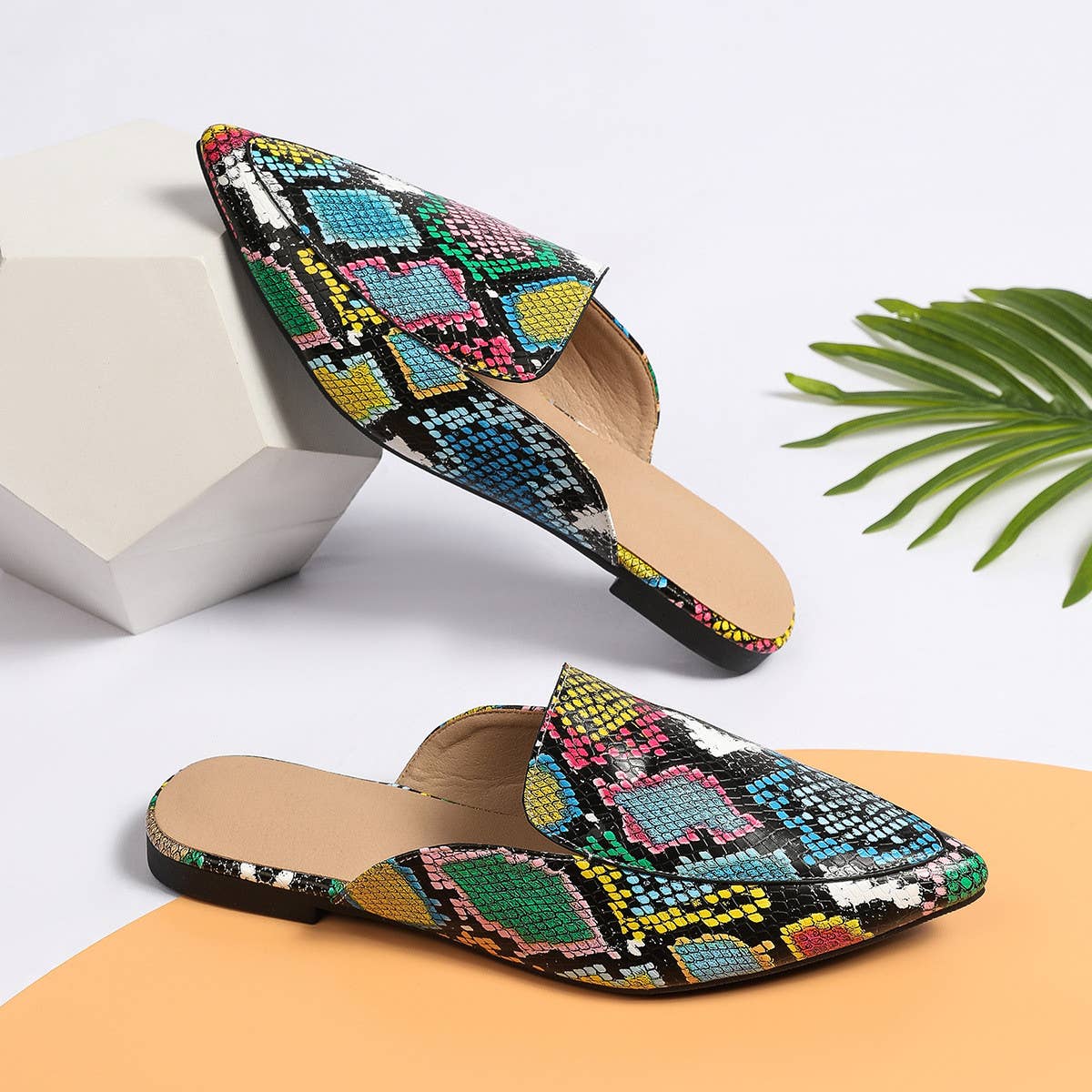 STYLISH SNAKE PRINT FLAT POINTED TOE MULES_CWSHF0030