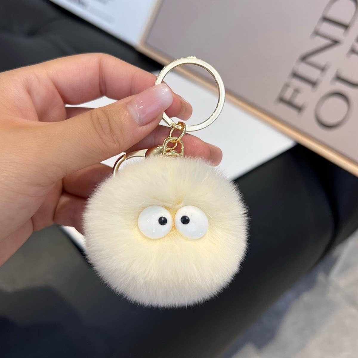 CUTE LITTLE FUR BALL CAR KEYCHAIN BAG PENDANT GIFT