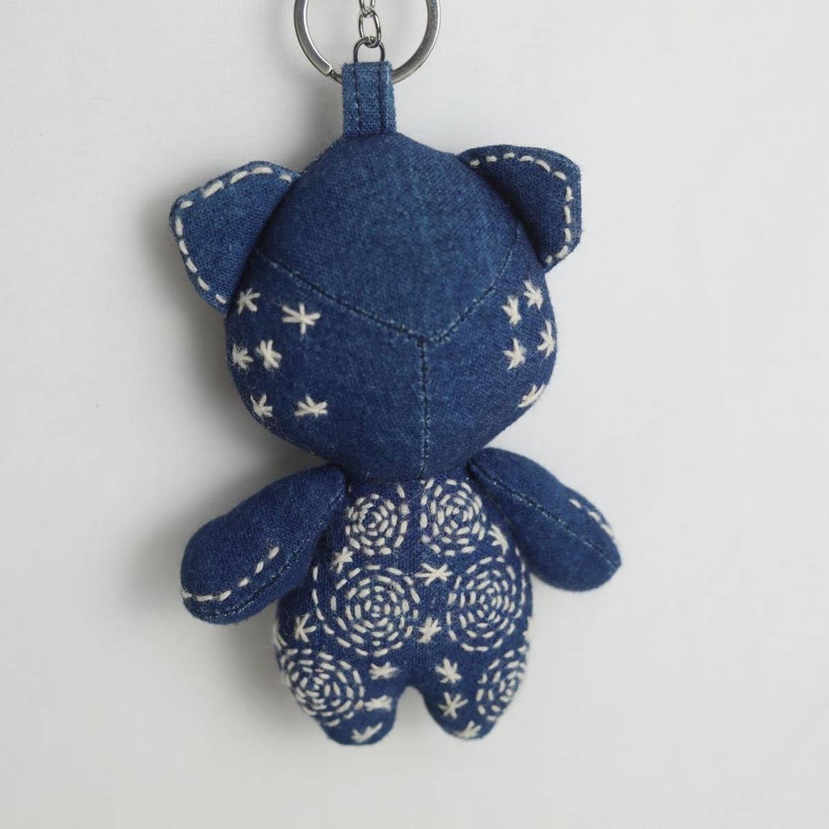 Starry Bear Hand-Embroidered Animal Doll Pendant_CWMM5999