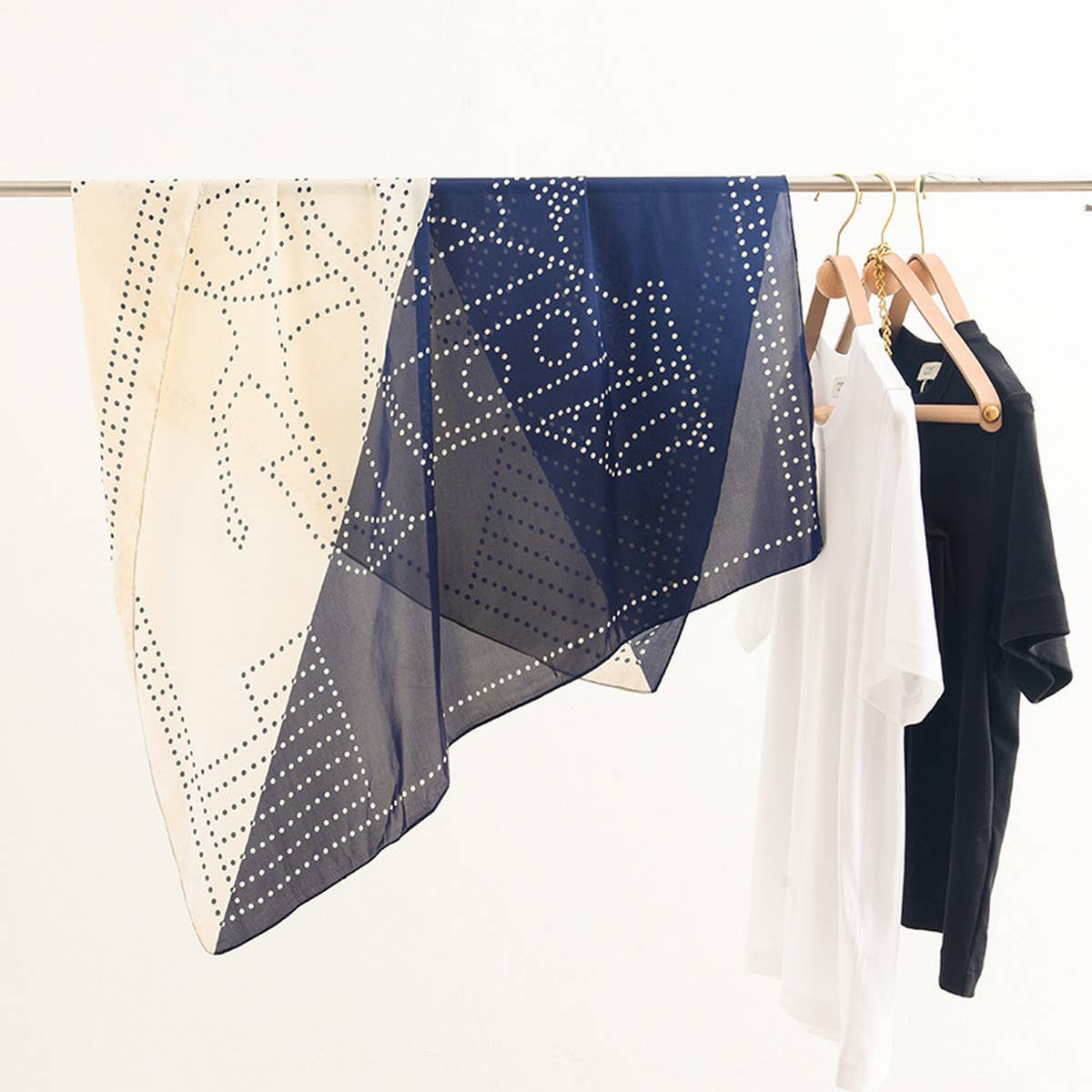 CWASC2404_BLACK AND WHITE ZEBRA ETHNIC STYLE SHAWL SCARF