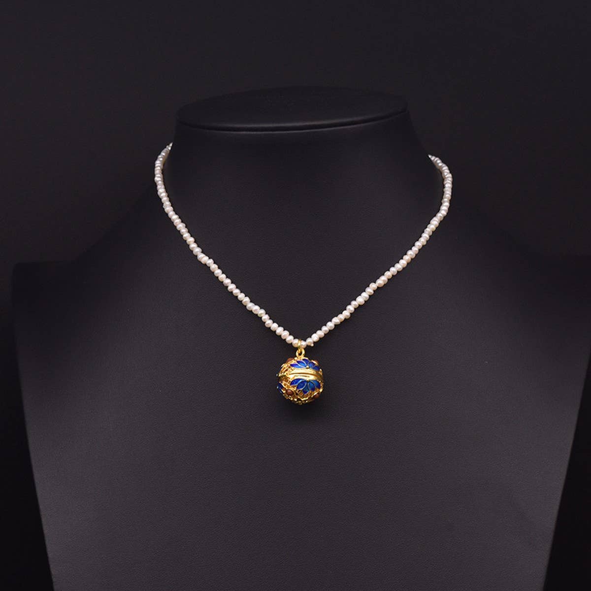 DESIGNER NATURAL FRESHWATER PEARL NECKLACE