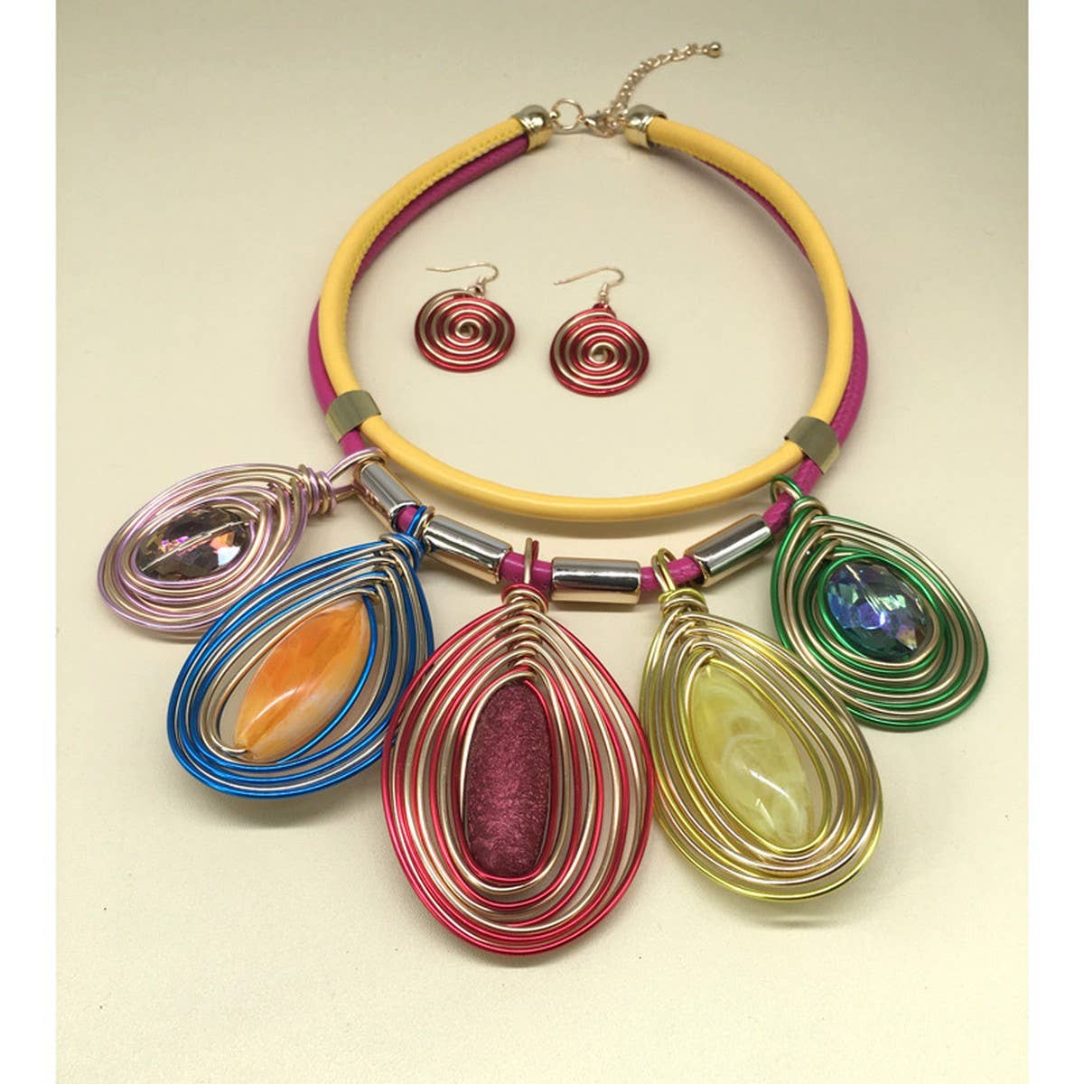 BOHEMIAN CRYSTAL PENDANT EARRINGS NECKLACE SET_CWMM4742