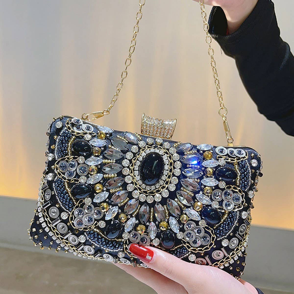 HIGH-END HANDMADE NICHE BEADED CLUTCH_CWAB2521