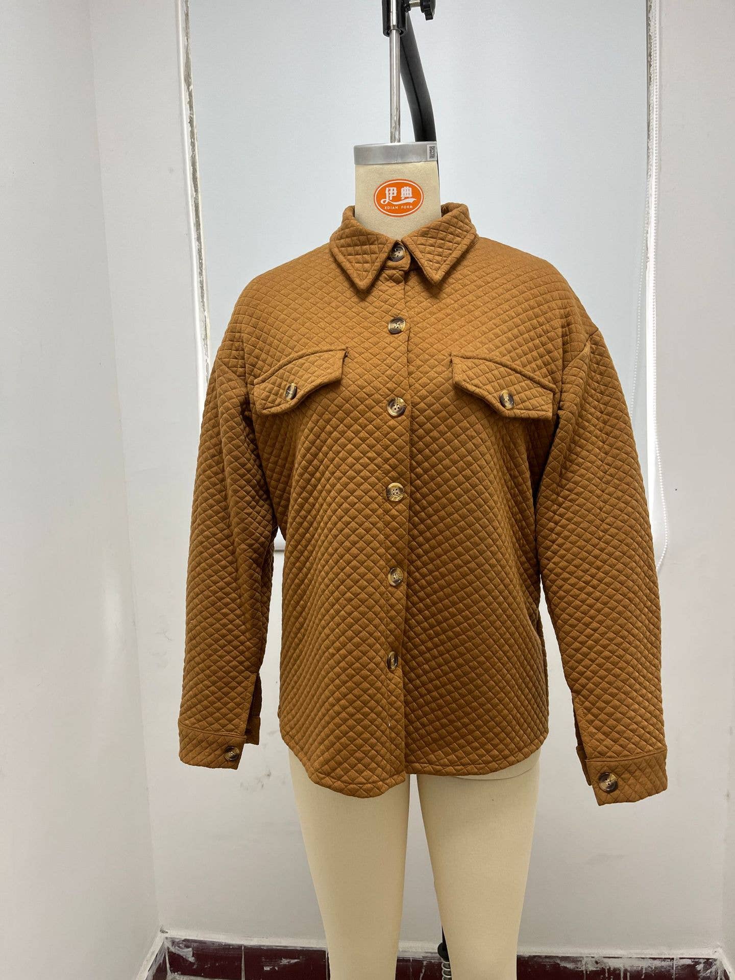 Solid-color diamond-shaped light casual jacket