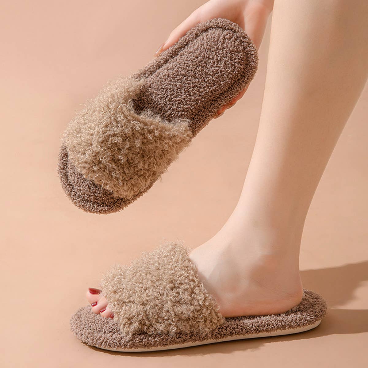 FASHIONABLE HOME CARTOON CURLY COTTON SLIPPERS