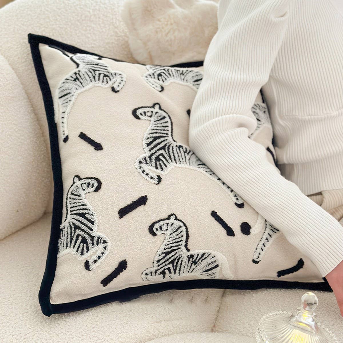 Chenille Luxe Throw Pillow Cover for Sofa/Bed_CWMM7690