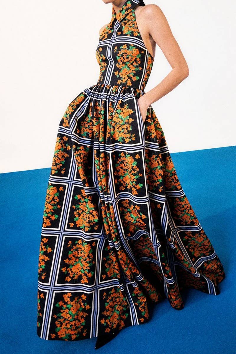 CWDHL0813_BACKLESS FLORAL PRINT HALTER MAXI DRESS