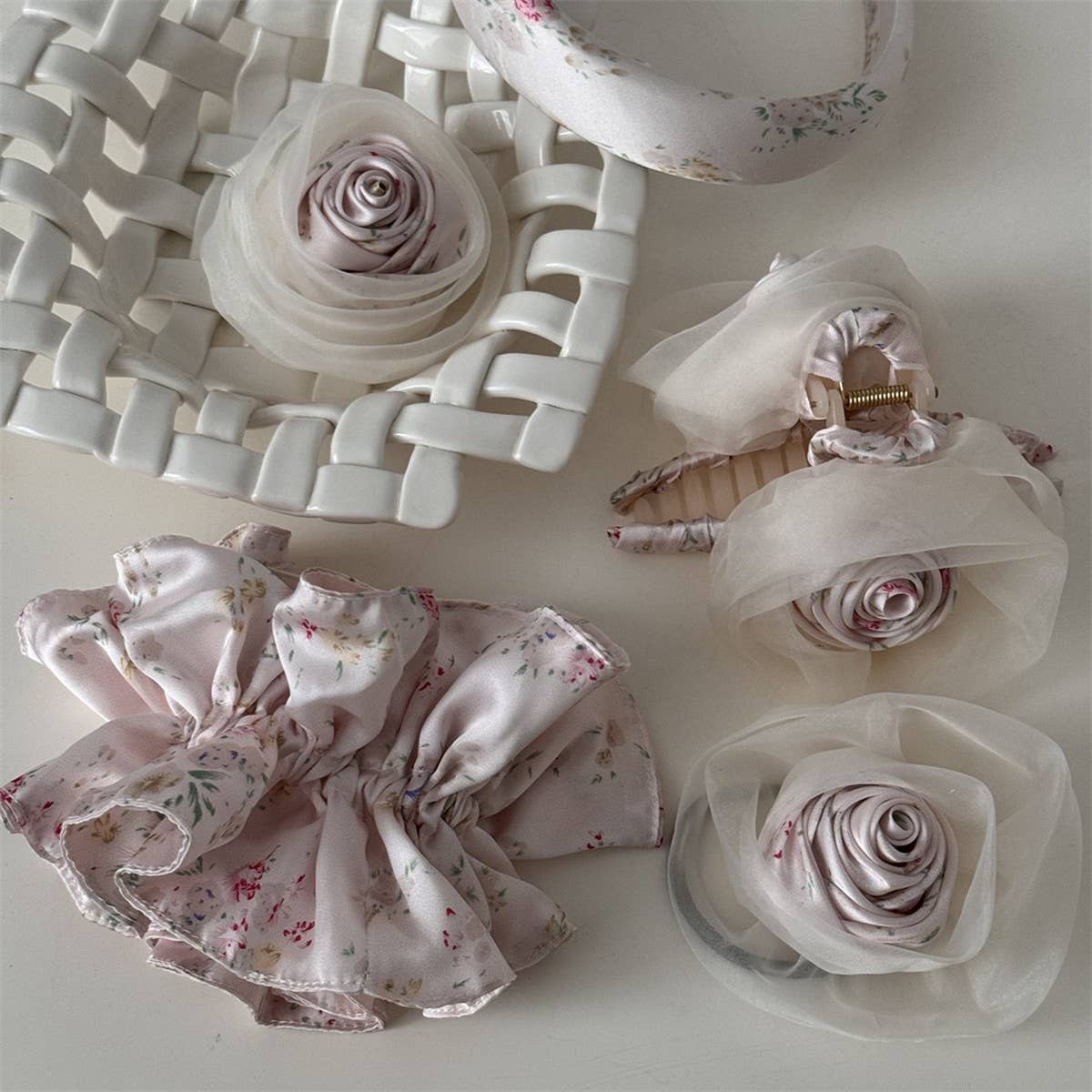 SWEET ROSE PINK HAIR CLIP HAIR ACCESSORY
