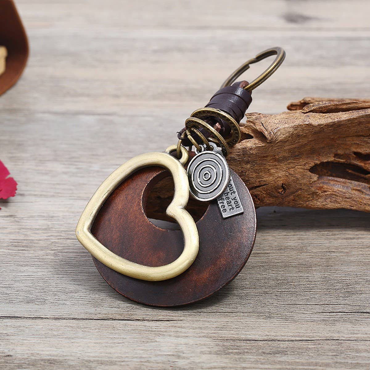 NEW RETRO STYLE LOG HEART PENDANT KEYCHAIN