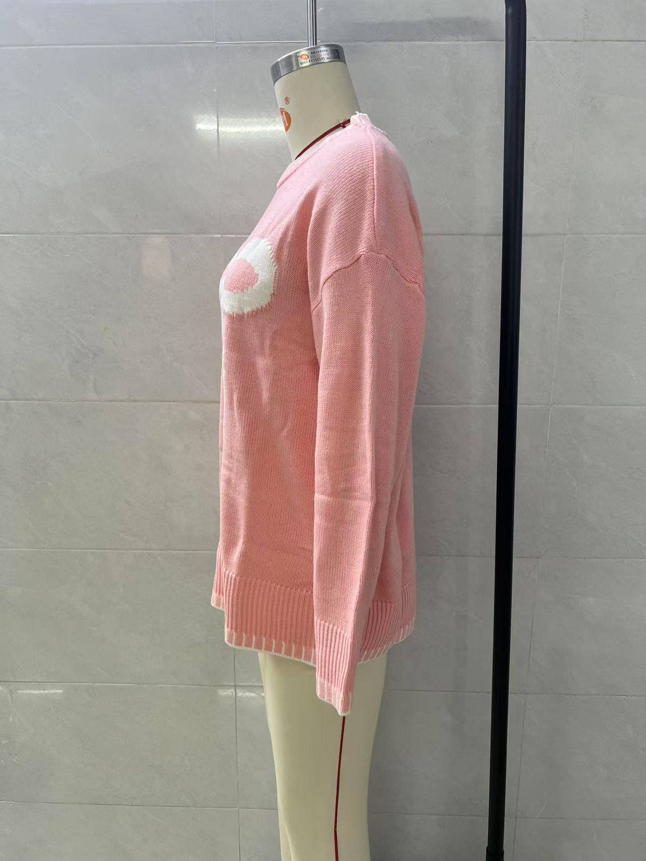 Laid-back style knitted bow jacquard sweater