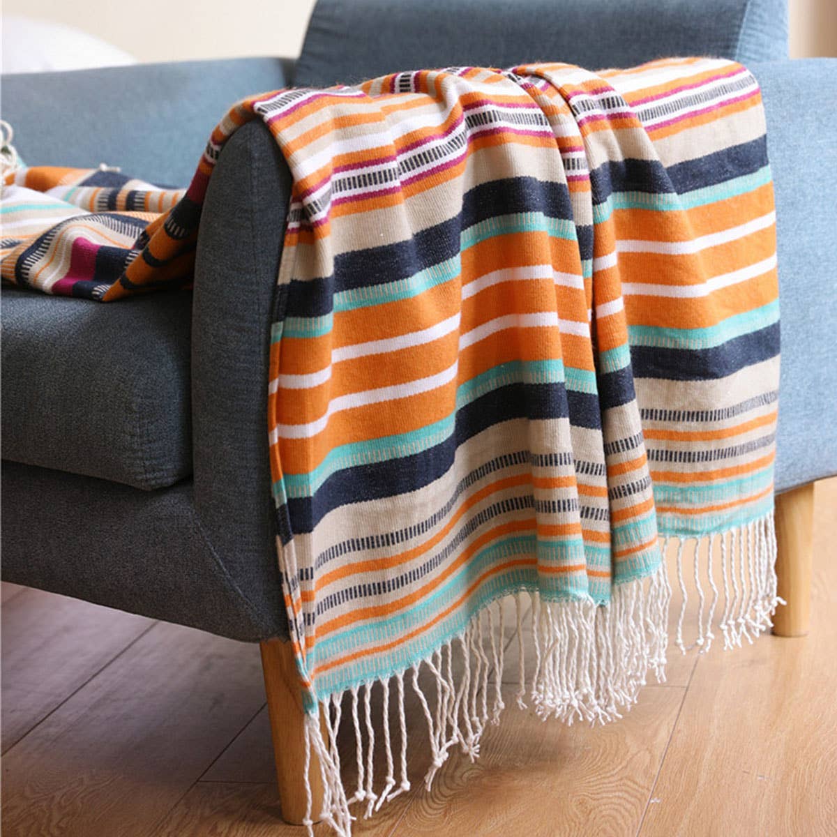 KNITTED STRIPED LIGHTWEIGHT SOFA BLANKET