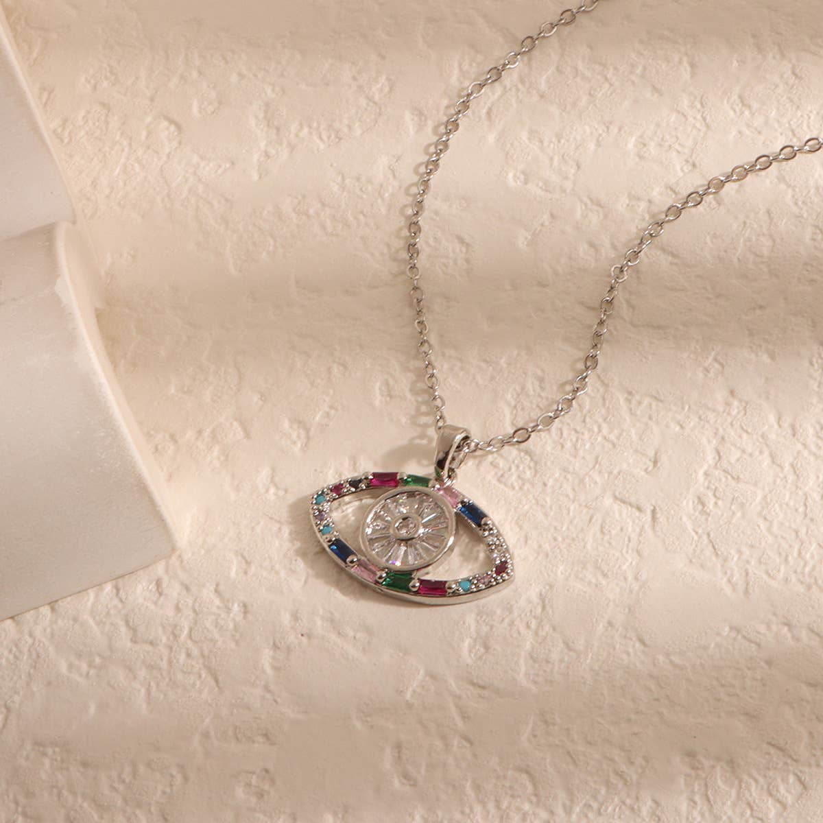 Zircon eye titanium steel collarbone chain