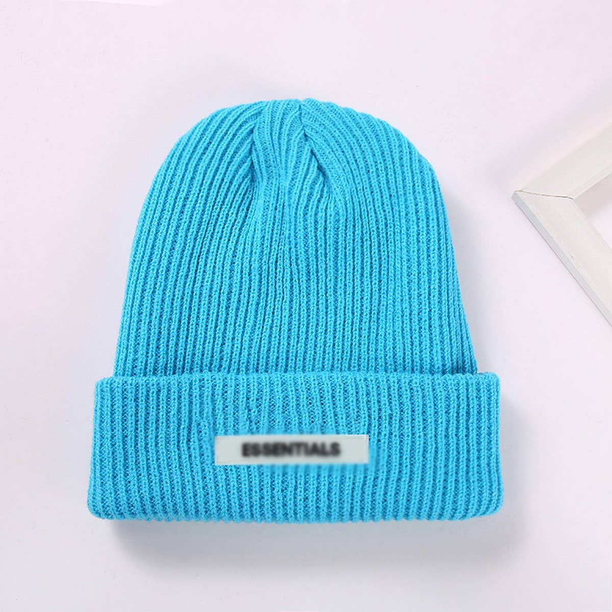 CWAH04342_ESSENTIALS LETTER PATCH KNIT BEANIE HAT