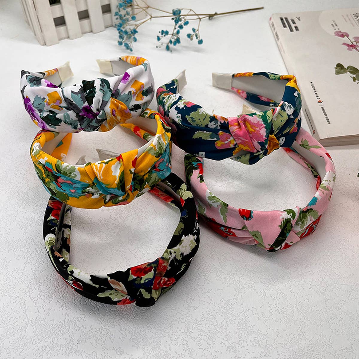 RETRO INK-SPLASHED FLOWER HEADBAND_CWAHA2584