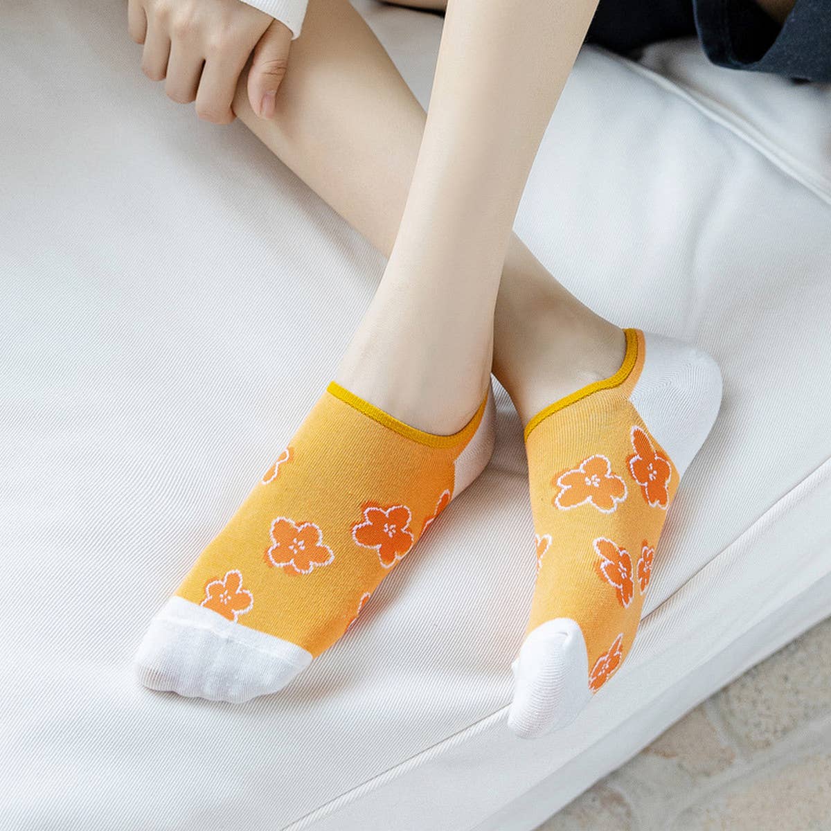 WOMEN PRINTED CUTE INVISIBLE SHALLOW BOAT SOCKS