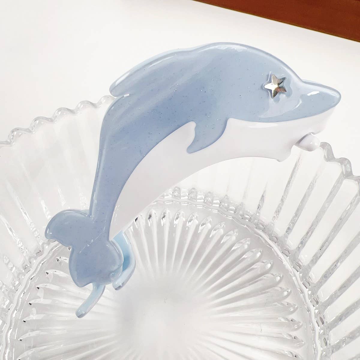 DOPAMINE DIAMOND DOLPHIN GIRLY HAIRPIN_CWAHA1588