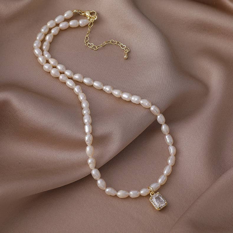 Baroque irregular retro freshwater pearl necklace